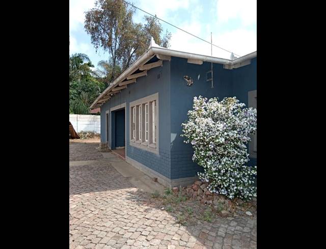 5 BEDROOM HOUSE FOR SALE IN PRETORIA GARDENS